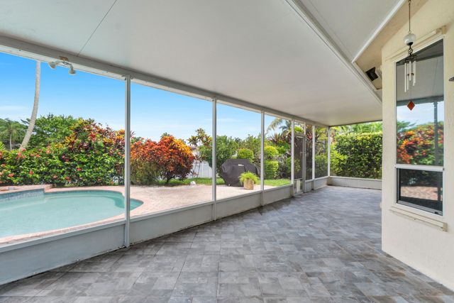 2325 NW 186th Avenue, Pembroke Pines, FL 33029