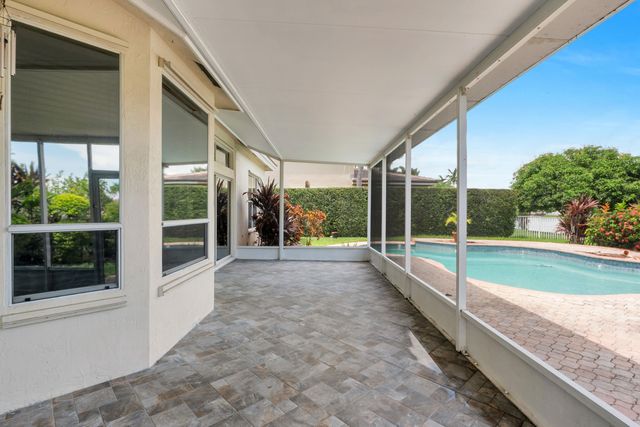 2325 NW 186th Avenue, Pembroke Pines, FL 33029