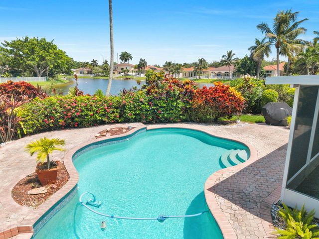 2325 NW 186th Avenue, Pembroke Pines, FL 33029
