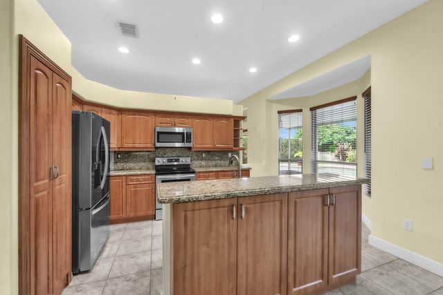 2325 NW 186th Avenue, Pembroke Pines, FL 33029