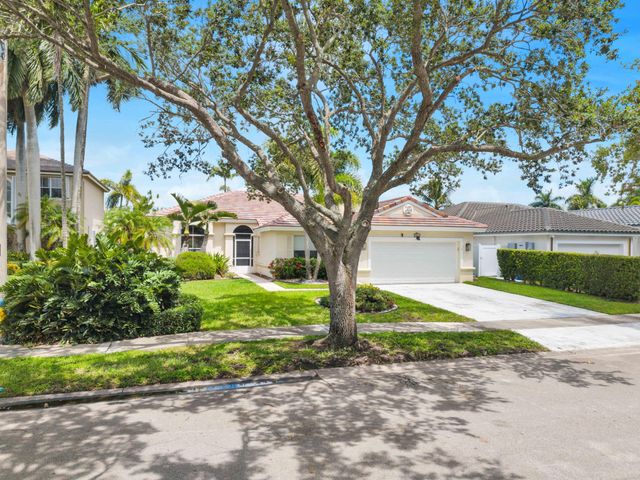 2325 NW 186th Avenue, Pembroke Pines, FL 33029