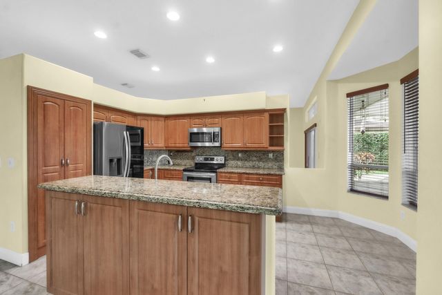 2325 NW 186th Avenue, Pembroke Pines, FL 33029