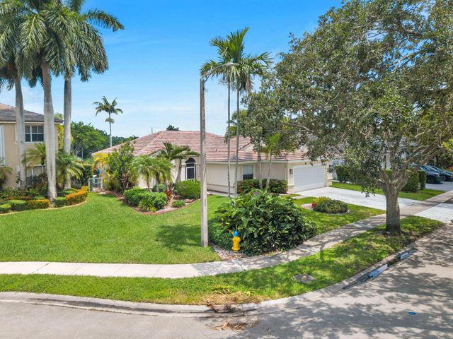 2325 NW 186th Avenue, Pembroke Pines, FL 33029