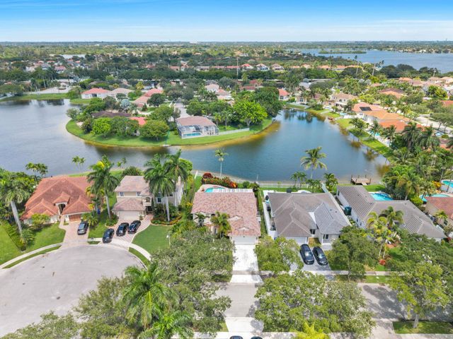 2325 NW 186th Avenue, Pembroke Pines, FL 33029