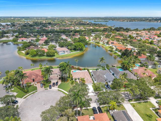 2325 NW 186th Avenue, Pembroke Pines, FL 33029
