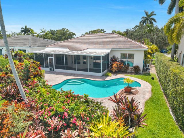 2325 NW 186th Avenue, Pembroke Pines, FL 33029