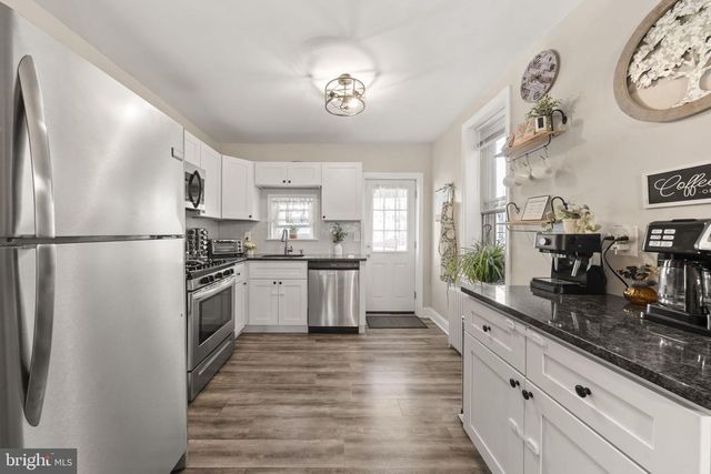 2982 ALMOND ST, Philadelphia, PA 19134