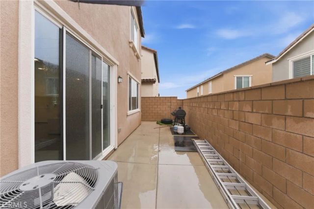 16281 Castello Lane 2, Fontana, CA 92336