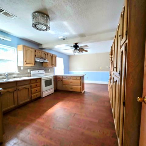 285 Montgomery Road, Mineral Wells, TX 76067