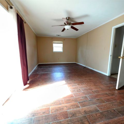 285 Montgomery Road, Mineral Wells, TX 76067
