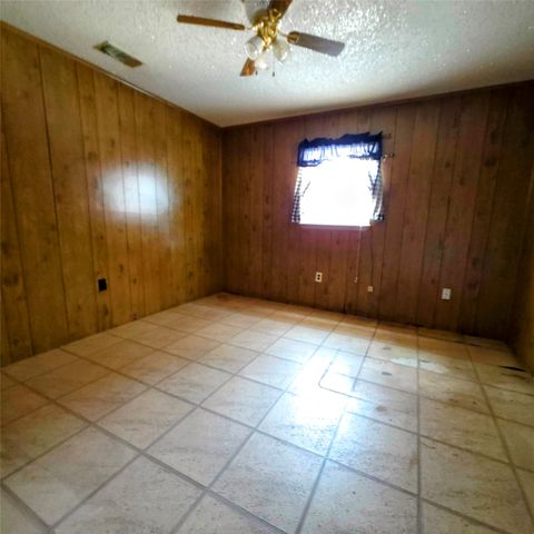 285 Montgomery Road, Mineral Wells, TX 76067