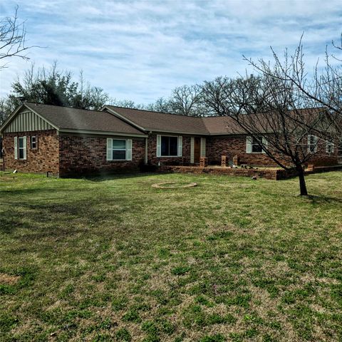 285 Montgomery Road, Mineral Wells, TX 76067