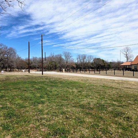 285 Montgomery Road, Mineral Wells, TX 76067