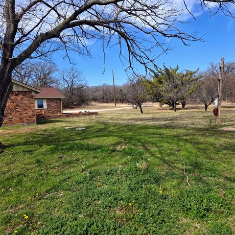 285 Montgomery Road, Mineral Wells, TX 76067