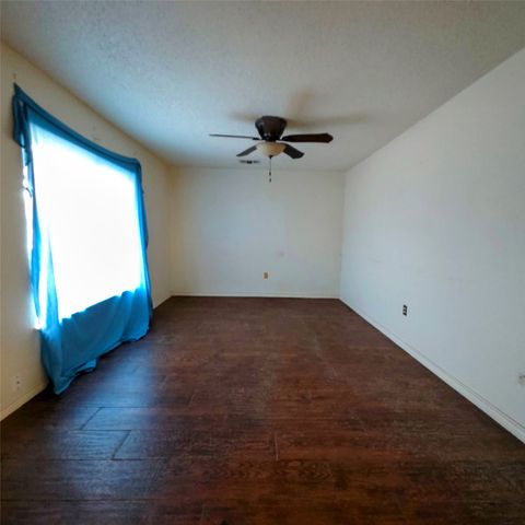 285 Montgomery Road, Mineral Wells, TX 76067