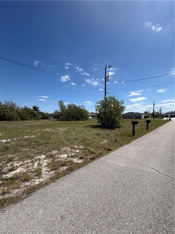 Image 3 of property listing at 4227 NW 25th TER, Cape Coral, FL 33993