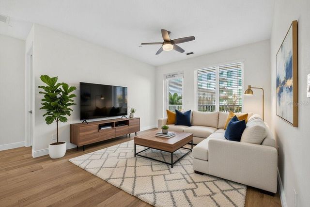 600 3RD AVENUE S 203, St Petersburg, FL 33701