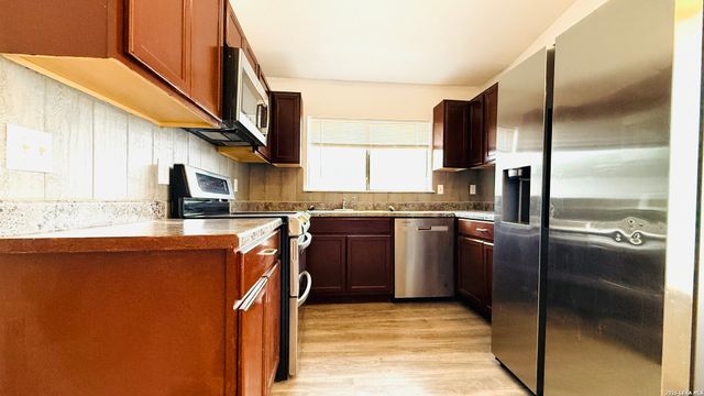 4135 SUNRISE CREEK DR, San Antonio, TX 78244