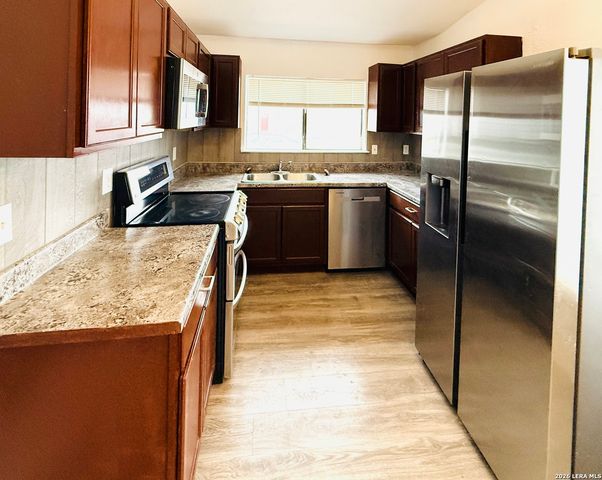 4135 SUNRISE CREEK DR, San Antonio, TX 78244