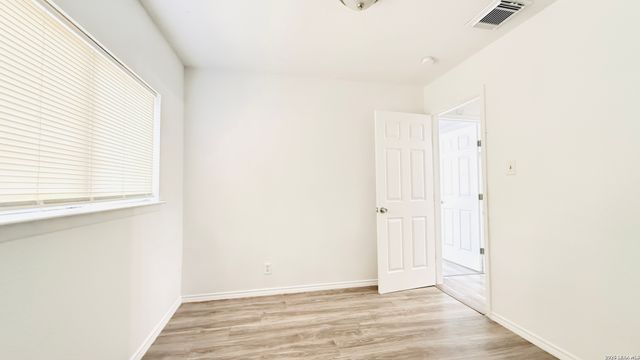 4135 SUNRISE CREEK DR, San Antonio, TX 78244