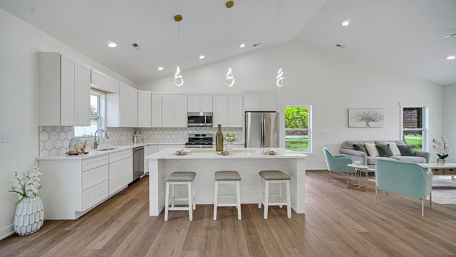 2865 Benton Street, Lake Station, IN 46405