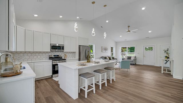 2865 Benton Street, Lake Station, IN 46405