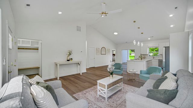 2865 Benton Street, Lake Station, IN 46405