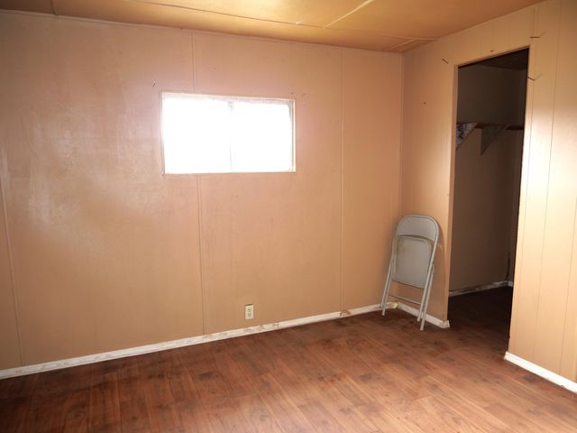 10974 Ave 56, Earlimart, CA 93219