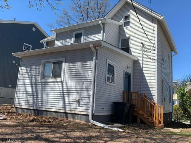 318 Amherst St, East Orange City, NJ 07018