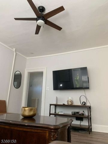 318 Amherst St, East Orange City, NJ 07018