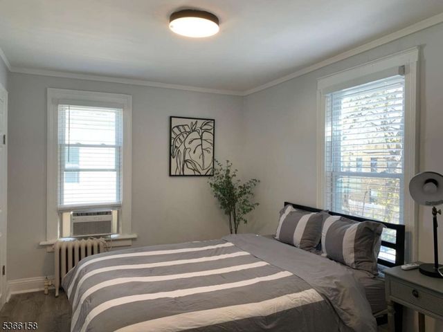 318 Amherst St, East Orange City, NJ 07018