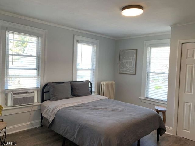 318 Amherst St, East Orange City, NJ 07018