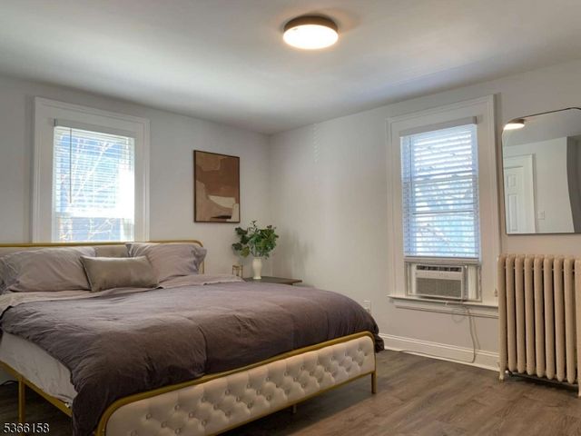 318 Amherst St, East Orange City, NJ 07018