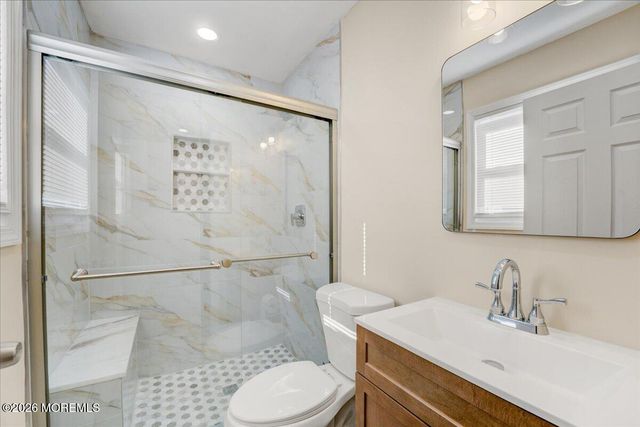 28 Inverell Drive, Toms River, NJ 08757