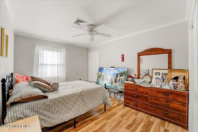28 Inverell Drive, Toms River, NJ 08757