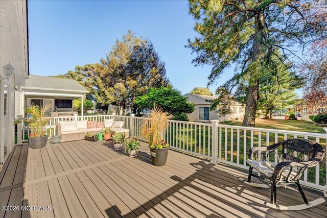 28 Inverell Drive, Toms River, NJ 08757