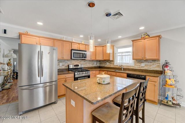28 Inverell Drive, Toms River, NJ 08757