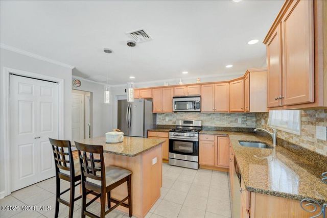 28 Inverell Drive, Toms River, NJ 08757
