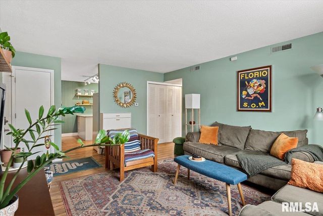 2651 W Lawrence Ave Apt 2B, Springfield, IL 62704