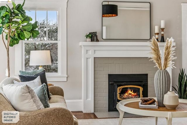 806 Mandana Blvd, Oakland, CA 94610