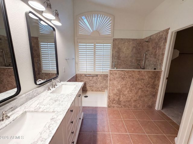 7925 W HARMONY Lane, Peoria, AZ 85382