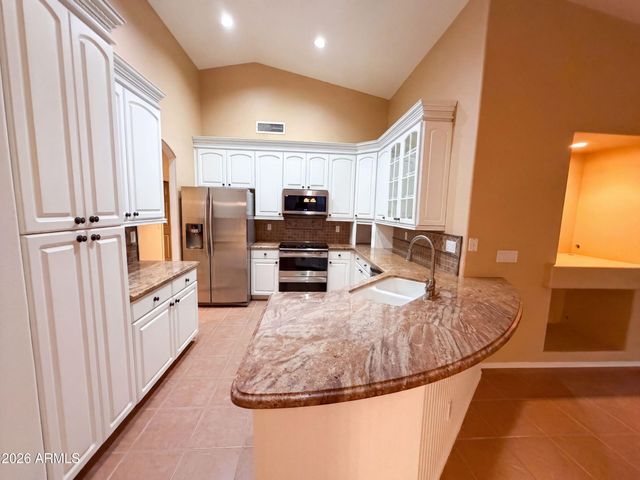 7925 W HARMONY Lane, Peoria, AZ 85382