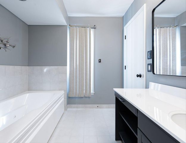 239 Carnoustie Court, Schererville, IN 46375