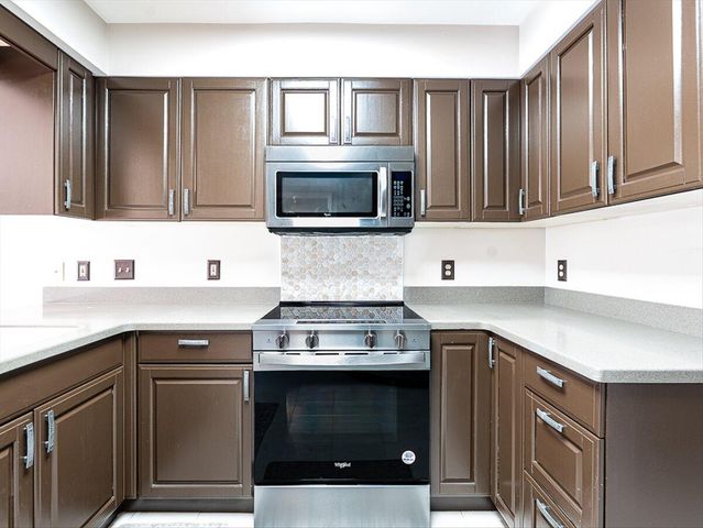 239 Carnoustie Court, Schererville, IN 46375