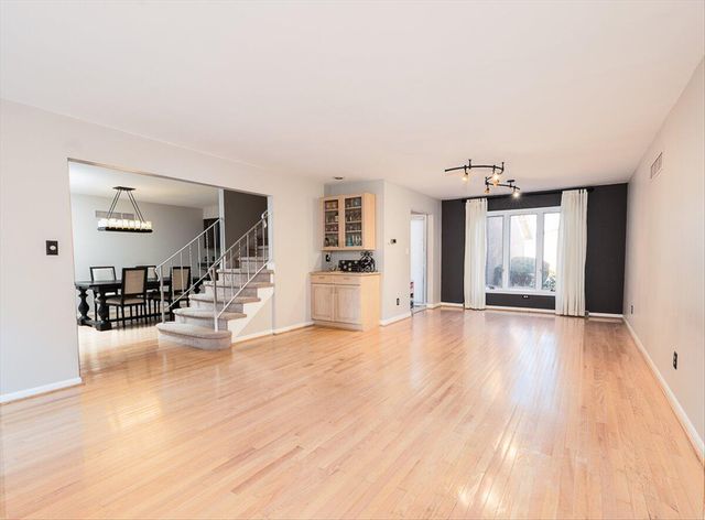 239 Carnoustie Court, Schererville, IN 46375