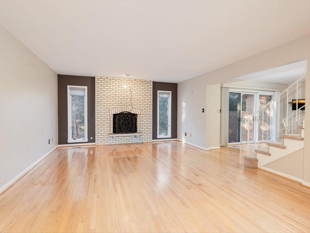 239 Carnoustie Court, Schererville, IN 46375