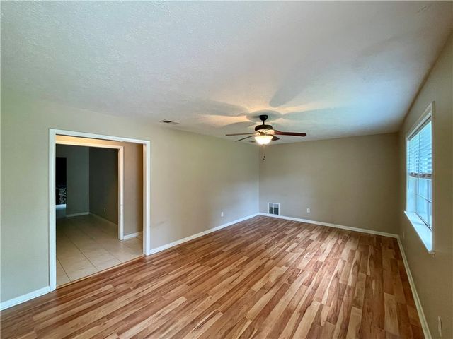 2100 Dee Avenue, Springdale, AR 72762