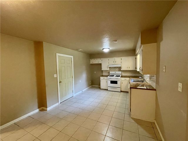 2100 Dee Avenue, Springdale, AR 72762