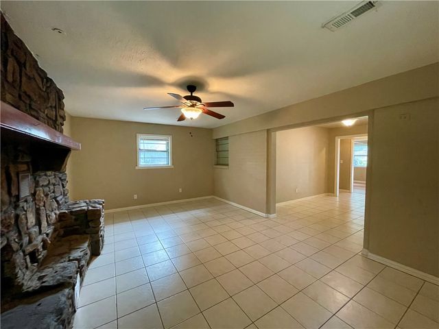 2100 Dee Avenue, Springdale, AR 72762