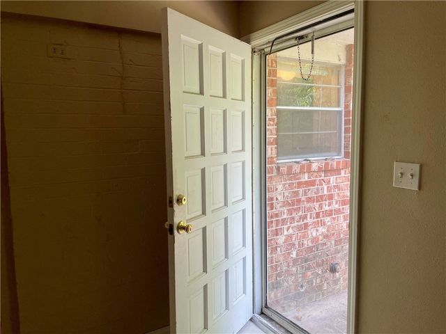 2100 Dee Avenue, Springdale, AR 72762